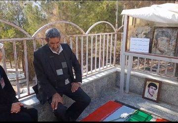 مراسم غبار‌روبی مزار مطهر شهدای روستای مارکده‌