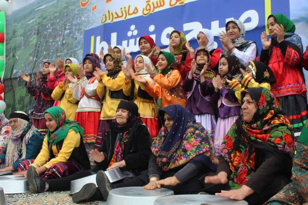 همایش پیاده‌روی خانوادگی در گلوگاه 