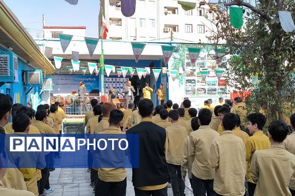 انتخابات الکترونیکی شورای دانش آموزی در دبیرستان صبح روشن شهر قدس