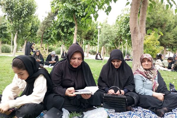 محفل پر فیض دعای عرفه در گلزار شهدا نصیرشهر