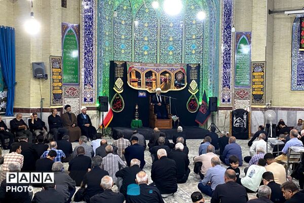 یادواره رهبر شهید در پیشوا؛ تجلی بصیرت و ولایت مداری دانش‌آموزان و فرهنگیان