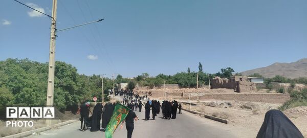 قدم هایی که در دهستان نصرآباد با عشق برداشته می‌شوند