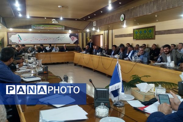 نشست شورای کشاورزی قروه با محوریت مدیریت آب و برق
