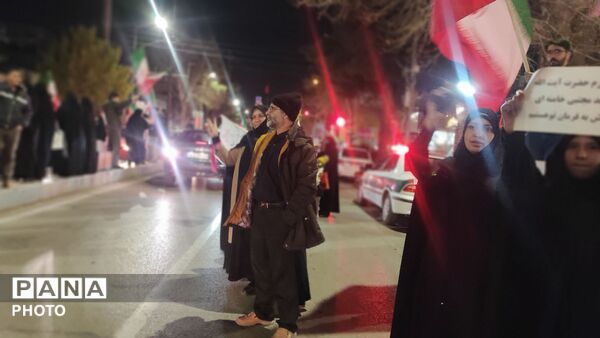 خوشحالی مردم نیشابور پس از اعلام رهبری آیت الله خامنه ای