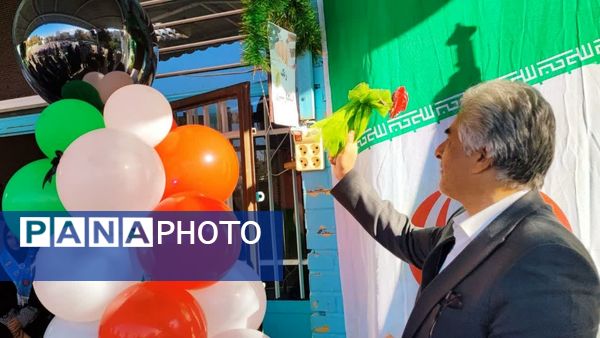 آیین نواختن زنگ استکبار ستیزی در دبستان صدف ناحیه ۶