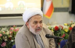 برنامه آموزشی باید با توجه به فرهنگ، جامعه و نیازهای خانواده‌های ایرانی طراحی شود
