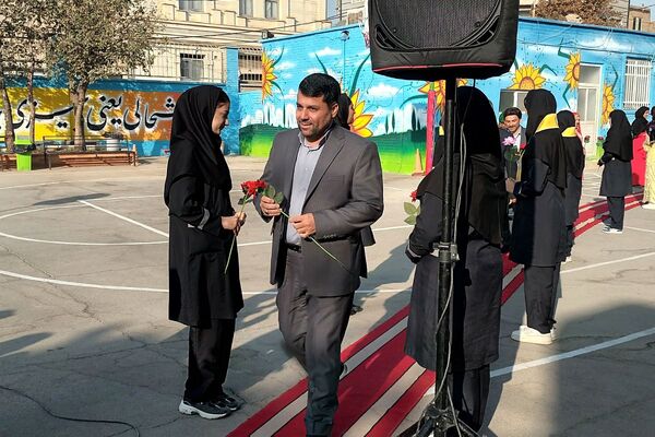 افتتاحیه جشنواره‌ی بازی‌های مهارتی-ورزشی در مدرسه زهره‌وند قرچک