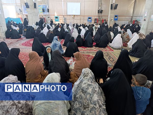 نماز عبادی سیاسی جمعه همزمان باهفته وحدت درنیشابور