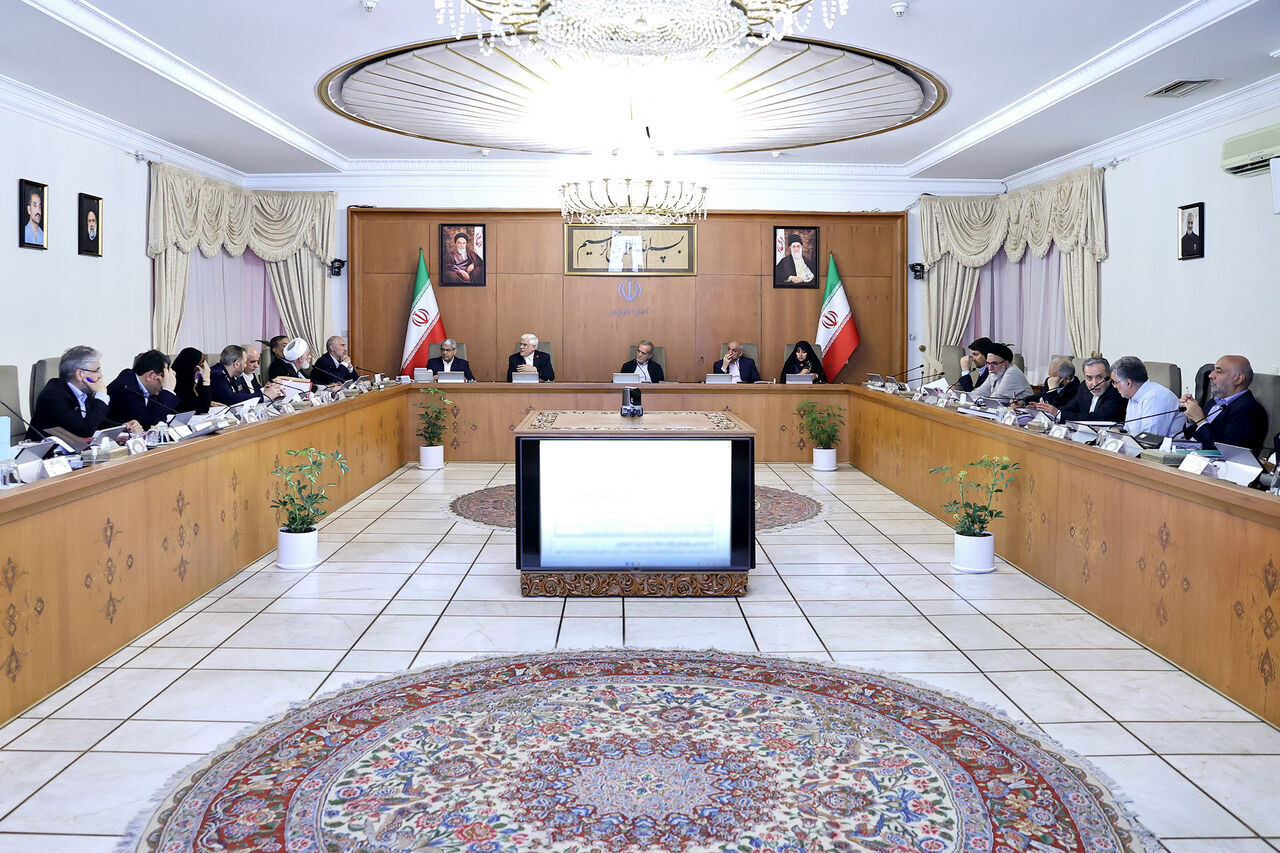 گزارش وزیر ورزش و رئیس سازمان انرژی اتمی از دستاوردهای یکسال گذشته