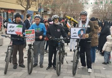 ثبت شکوه انقلاب از قاب دوربین در همدان