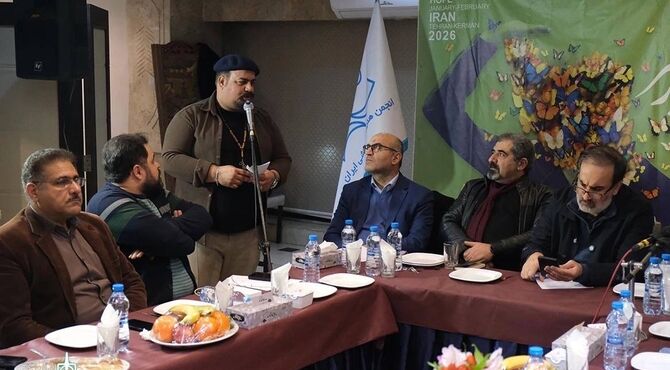 نشست معاون هنری با کارگردانان استانی جشنواره تئاتر فجر؛