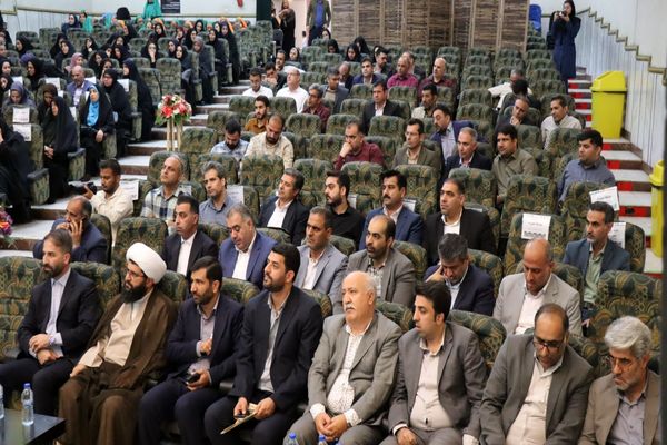 تجلیل از طلایه‌داران برتر تعلیم و تربیت ، آیین تقدیر از معلمین نمونه شهرستان پاکدشت 