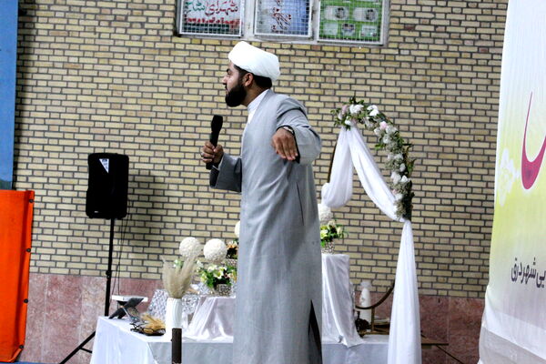 جشن چتری برای آرامش در شهر درق