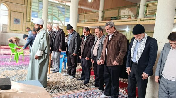 اجتماع امام زمانی‌ها در حسینیه‌ دهکهنه منطقه میانکوه 