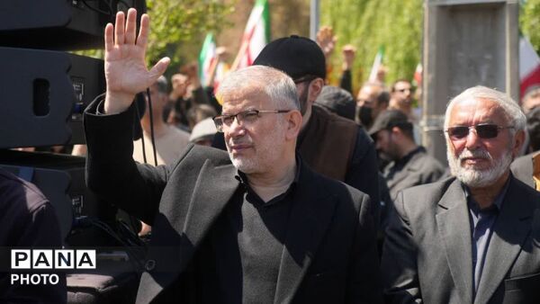 طنین لبیک کرجی‌ها در چهلمین روز عروج  رهبر شهید انقلاب