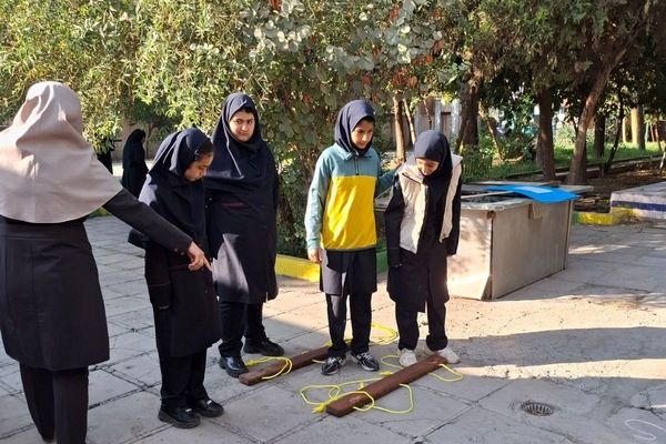 کافه‌ای برای فکر کردن و کتابخانه ای برای زندگی