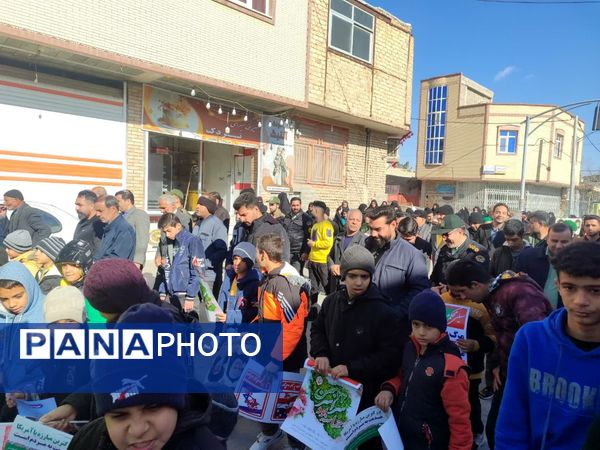 حضور پرشور مردم انقلابی شهر حسن آباد جرقویه علیا در راهپیمایی یوم الله ۲۲ بهمن