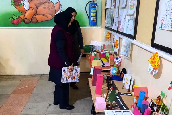 برگزاری نمایشگاه خلاقیت و نوآوری در دبستان پروین اعتصامی