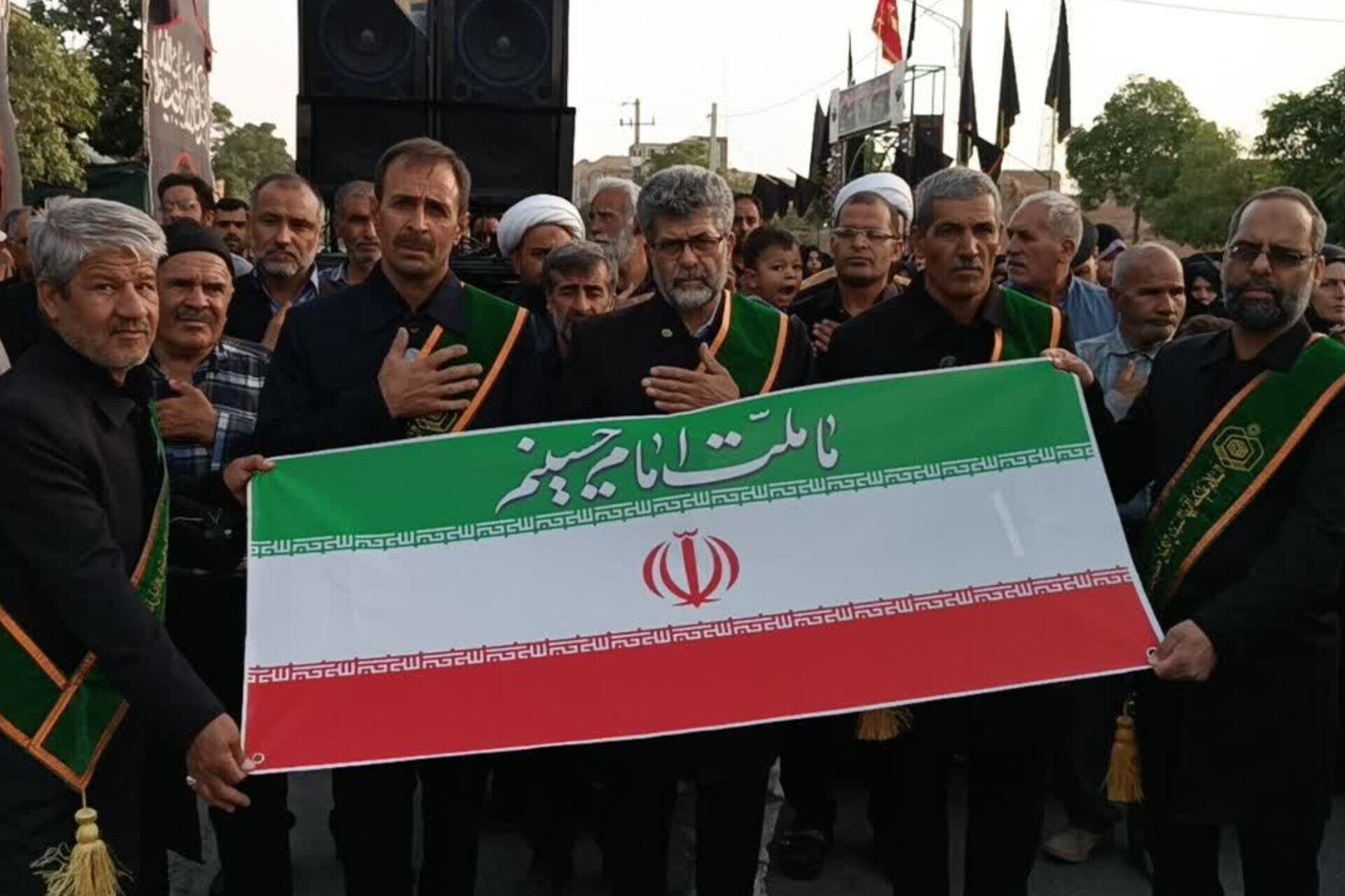 بانگ چاووش محرم و لبیک یاحسین در شهر بهمن