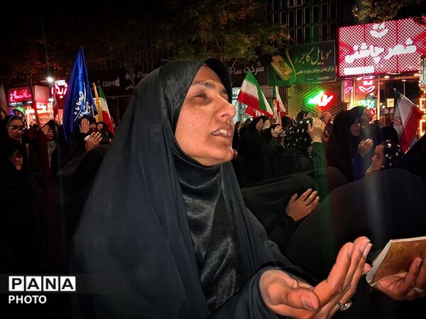 دست‌هایی به آسمان، قلوبی به امید ظهور