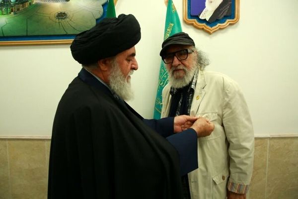 بازیگر نقش مالک اشتر خادم افتخاری مسجد جمکران شد