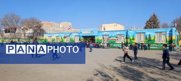 برگزاری مسابقات طناب کشی در مدرسه مبین شهرستان شیروان