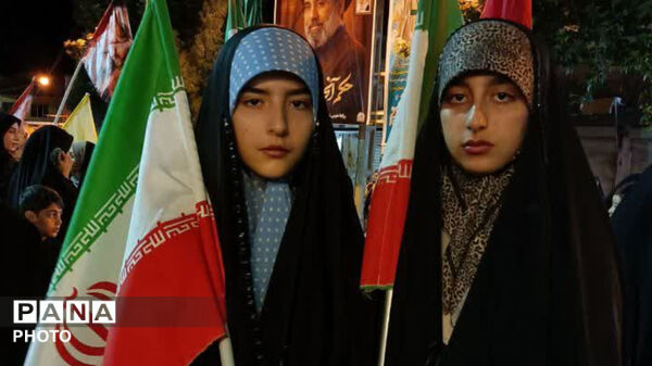 نود و هفت شب حضور حماسی و با شکوه مردم کوهدشت، در میدان امام خمینی(ره)