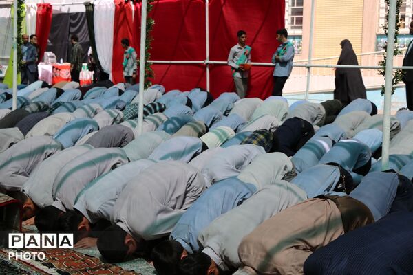 زنگ نماز در مدارس مشهد با حضور نماینده ولی‌فقیه در خراسان رضوی 