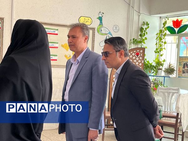 مراسم بزرگداشت هفته تربیت بدنی و ورزش در دبیرستان شاهد هاجر