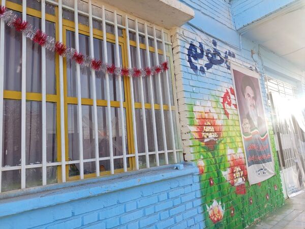 انقلابی شدن دبستان سمیه به مناسبت دهه فجر