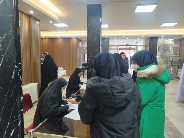 آیین تجلیل از دانش‌آموزان منتخب مسابقات قرآنی و فرهنگی 