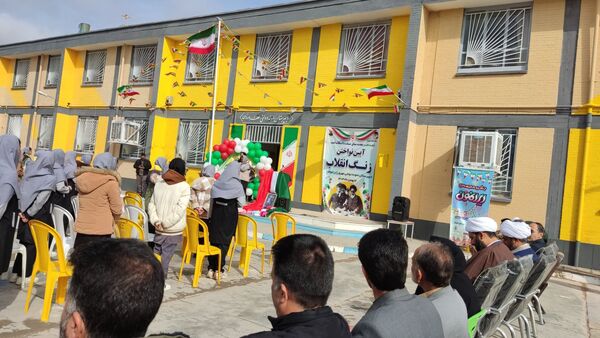 آیین نواختن زنگ انقلاب در دبیرستان نمونه دولتی مهرورزان خواف
