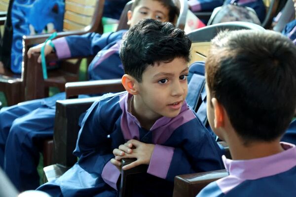 نواخته شدن زنگ شکوفه‌ها در دبستان محمد مهدی صالحی یزد