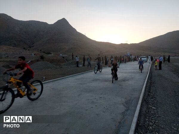 برگزاری همایش دوچرخه‌سواری به مناسبت عید سعید غدیرخم در حاجی‌آباد