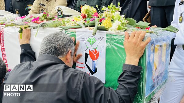تشییع پیکر شهید ناو دنا «حاج اصغر مسلمی مهنی» در جیرفت