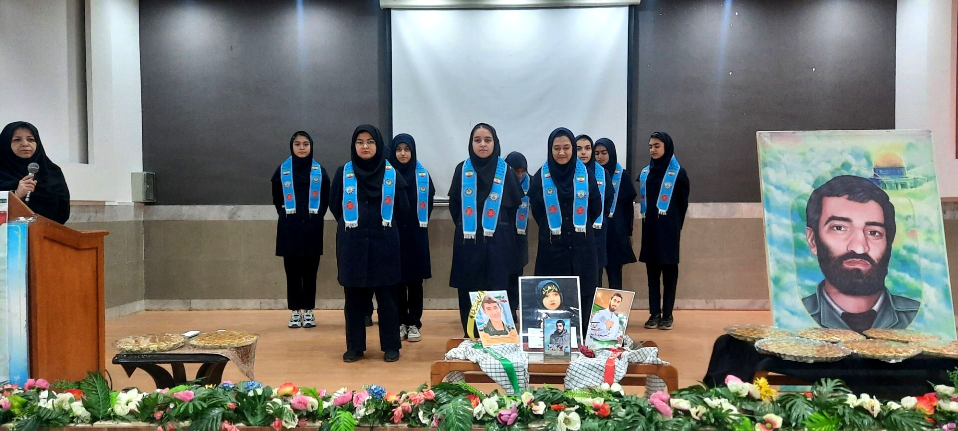 جشن روز دانش آموز در دبیرستان مهشید مصلی نژاد 