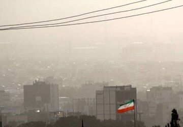 باد و خاک در تهران