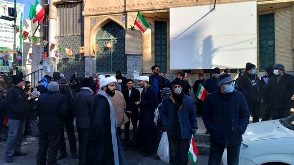 مردم غیور ملارد با حضور پرشور خود در راهپیمایی ۲۲ بهمن، ثابت کردند که همچنان پای انقلاب اسلامی ایستاده‌اند.