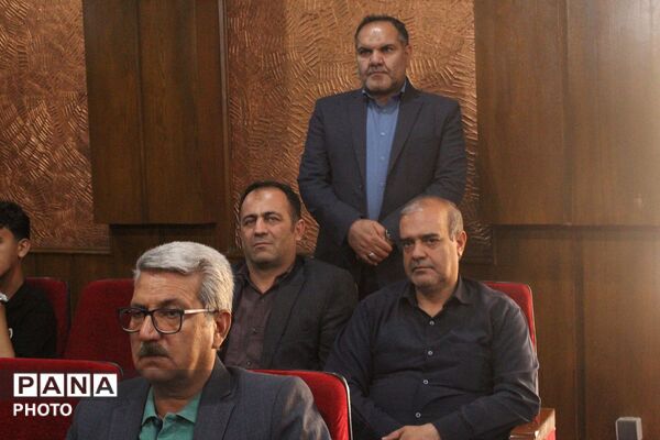 اولین همایش کنکور و امتحانات نهایی در ناحیه یک مشهد