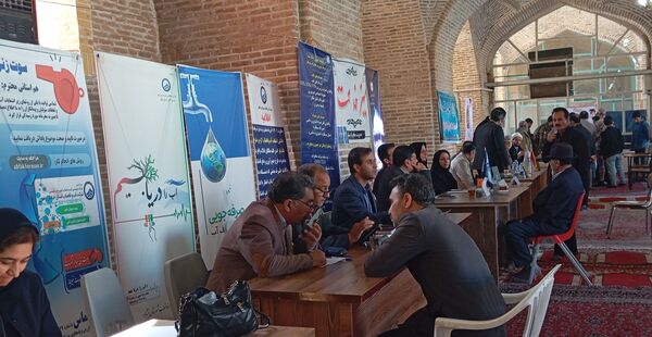 میز خدمت در نماز جمعه هفته چهارم آبان ماه در نیشابور