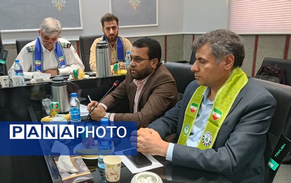 نشست هم‌اندیشی پیشکسوتان سازمان دانش‌آموزی استان کرمانشاه