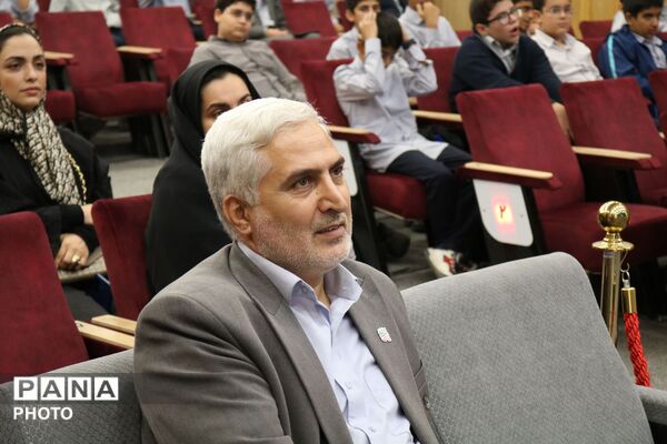 آغاز طرح «هر دانش‌آموز، یک مهارت» و تجلیل از برگزیدگان جشنواره نوجوان خوارزمی در مشهد