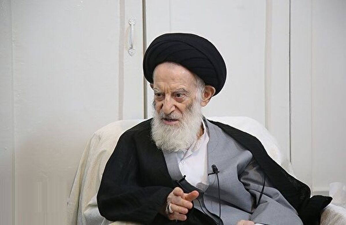 عیادت نماینده رهبر انقلاب از آیت‌الله شبیری‌زنجانی