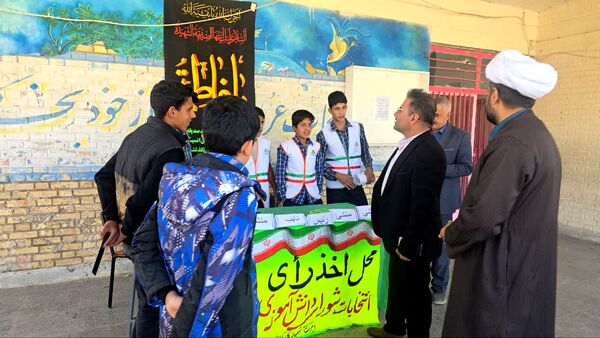 برگزاری انتخابات شورای دانش‌آموزی در مدارس شهرستان بافق