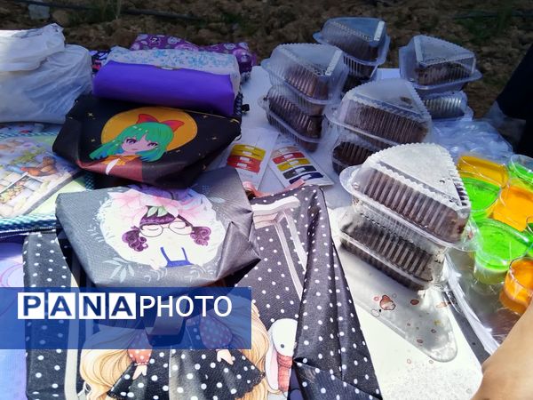 بازارچه کسب‌ و کار با هدف کارآفرینی در آموزشگاه نورایمان