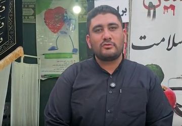 واکنش مردم به حضور رهبر انقلاب در مراسم عزاداری سید و سالار شهیدان