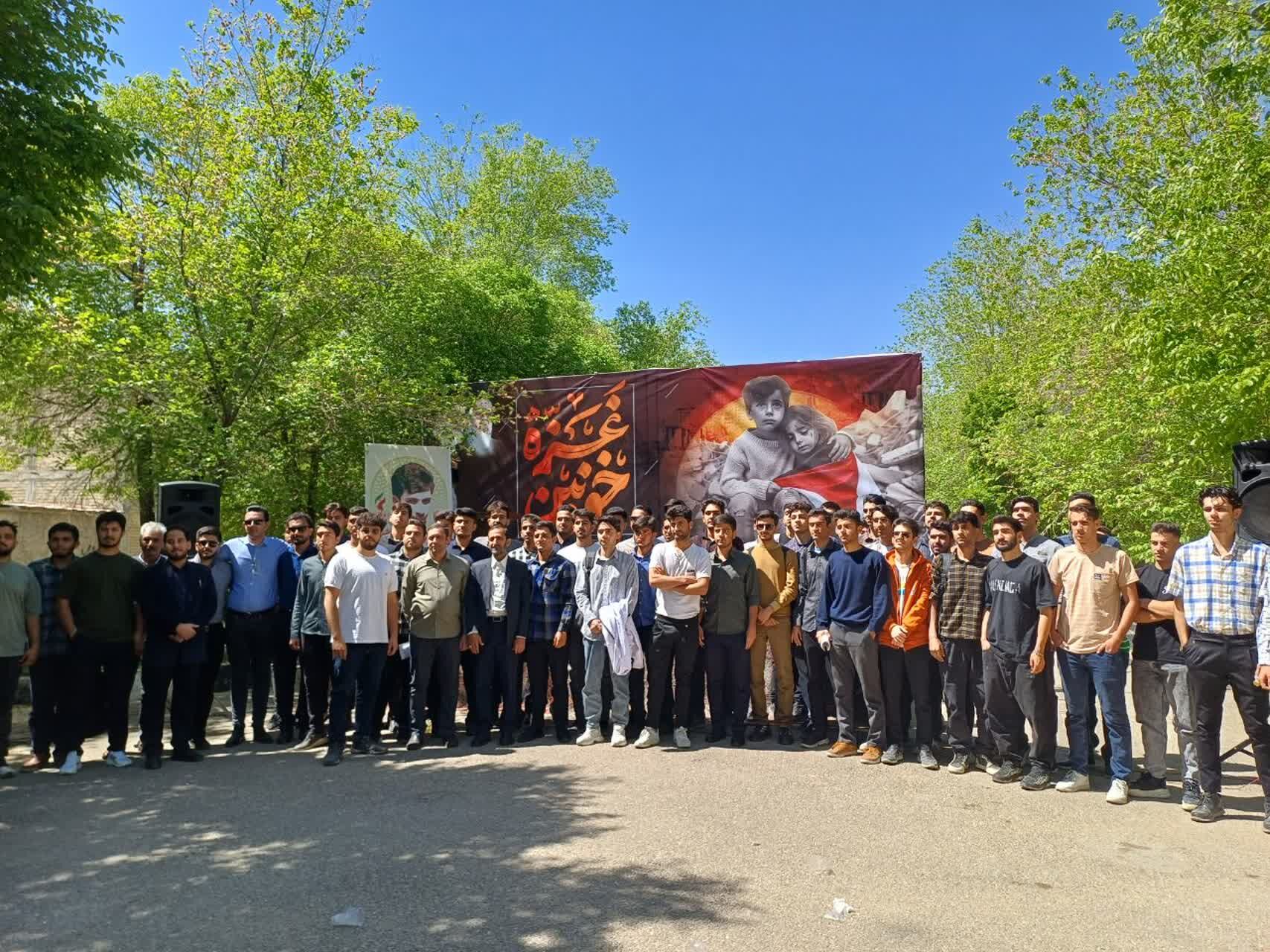 نوجوانان وجوانان زرقانی ثابت کردندکه با مردم فلسطین هم درد هستند 