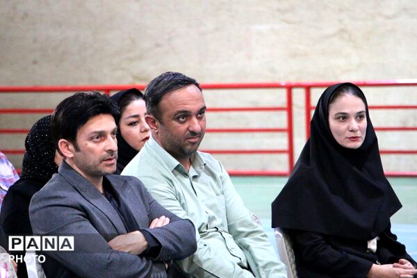 جلیل از ملی‌پوش هندبال قرچک پس از بازگشت از مسابقات قهرمانی آسیا