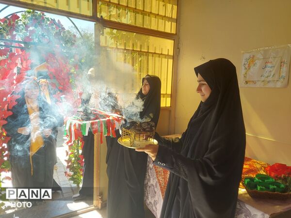 جشن جوانه‌ها در مدرسه شاهد مشکوة نور با حضور دانش‌آموزان پیشتاز