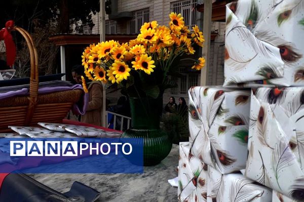 برگزاری مراسم افطار در مدرسه حضرت زینب ناحیه یک ری